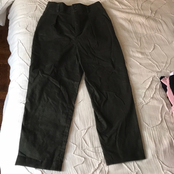 Comfiest high waisted work pants from Uniqlo 👌🏼 - Picture 1 of 4